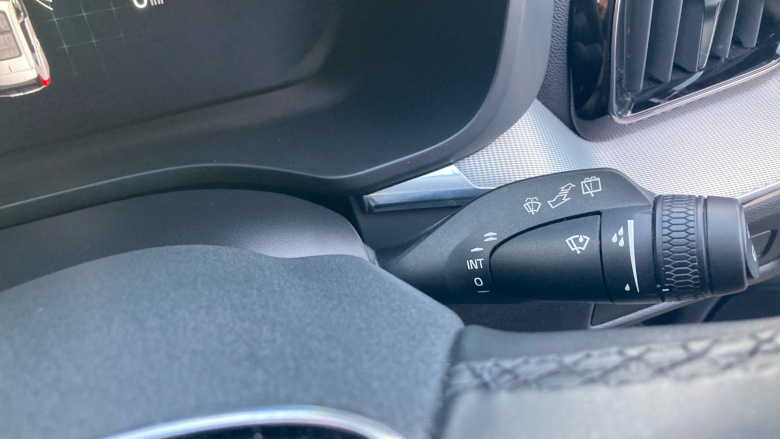 Volvo XC60 2.0 T6 [350] RC PHEV Plus Dark 5dr AWD Geartronic Estate